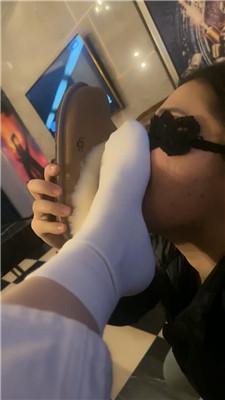 辣姐KTV-母畜-雪地靴白袜处刑 bf49355