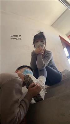 茉狸楼道间-超脏小白鞋白袜辱 bf49357