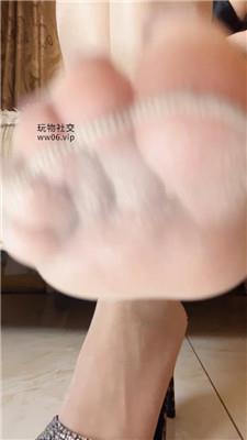 茹雪爬进来磕头    250122-17