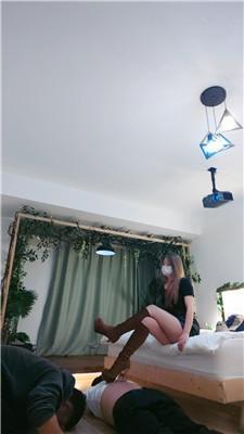 淡颜兄弟奴-高跟长靴踩踏/狠抽耳光 JS250124-4