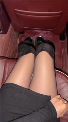 【爱秀套图】【狗哥】素人S车内调-清理脏长靴黑丝jioJS250124-5