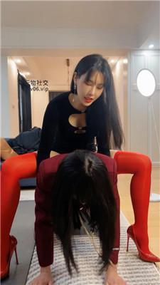 松紫大大母畜-口球塞嘴/红丝袜美腿踩虐 bf49657