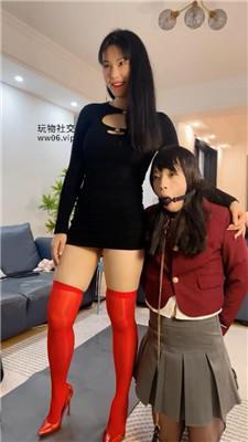 松紫大大母畜-口球塞嘴/红丝袜美腿踩虐 bf49657