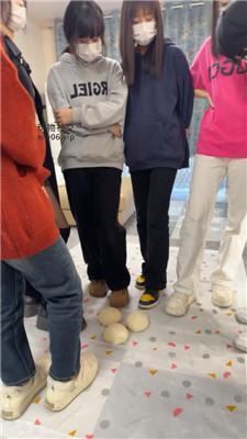 【爱秀套图】【深情】6S鞋底碾踩馒头喂食/群踩踏钻胯bf49668