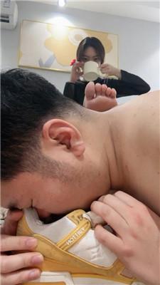 jenn情侣主-脏鞋脚下狗伺候亲热双视角版 JS250124-10
