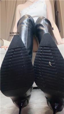 琪琪sama皮靴踩踏z    250123-9