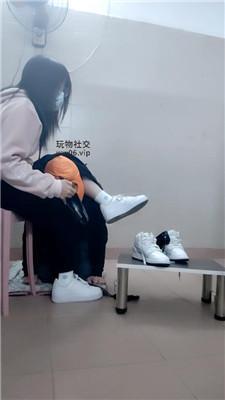 奇了怪了胯下鞭打狗爬/小白鞋白袜辱 JS250122-8