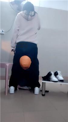 奇了怪了胯下鞭打狗爬/小白鞋白袜辱 JS250122-8