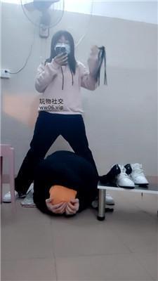 奇了怪了胯下鞭打狗爬/小白鞋白袜辱 JS250122-8