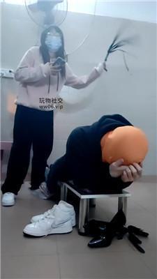 奇了怪了胯下鞭打狗爬/小白鞋白袜辱 JS250122-8