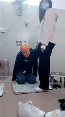 奇了怪了胯下鞭打狗爬/小白鞋白袜辱 JS250122-8