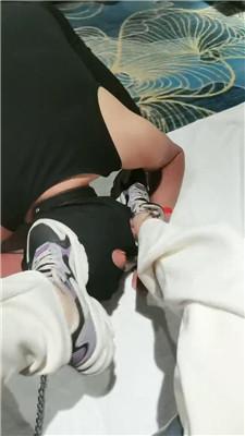 灵魂晴脏运动鞋踩踏食物喂食 JS250122-16