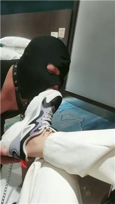 灵魂晴脏运动鞋踩踏食物喂食 JS250122-16