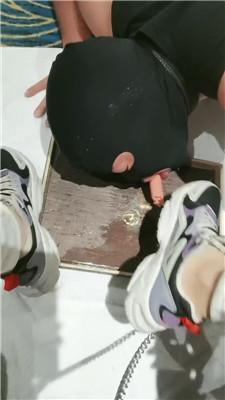 灵魂晴脏运动鞋踩踏食物喂食 JS250122-16