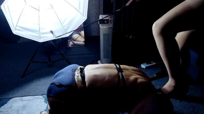 【爱秀套图】【清莹】丝巾裹头-高跟碾压踩虐JS250119-39