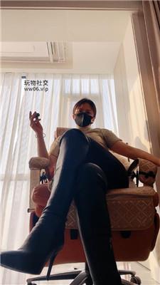 【爱秀套图】【冷颜】香水绿帽250118-17