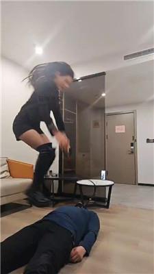 诺诺子长靴跳踩/骑马狗爬/脚插嘴/虐乳 bf49552