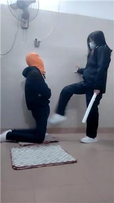 奇了怪了脏空军一号白袜连环踢踹虐打 JS250120-10