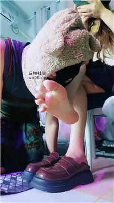 美柠皮鞋脚下变装奴 JS250118-31