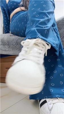 夏主暴汗姐姐用臭鞋奴役我    250117-20