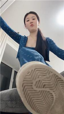 夏主暴汗姐姐用臭鞋奴役我    250117-20
