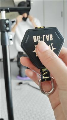 宝宝大人闻舔白棉袜/囚禁狗笼+刑架 JS250118-35