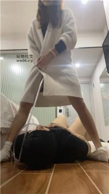 沐沐大大磕头求主人用麦昆白袜虐/烟烫 JS250118-19