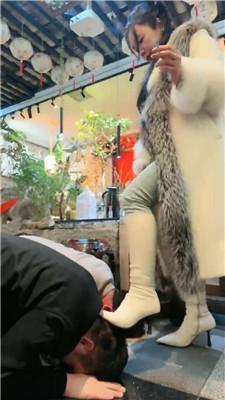 傲雪茶室女老板骑马驯化奴隶下 bf49814