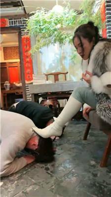 傲雪茶室女老板骑马驯化奴隶下 bf49814