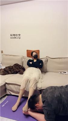 埋汰骑马狗爬-肉丝脚踩虐下 JS250205-17