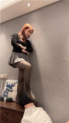 狗哥坐脸窒息-居高临下舔脏鞋黑丝 bf49830