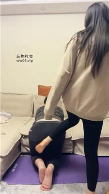 埋汰骑狗背玉足狂舔踩踏下 JS250205-39