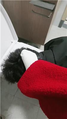 薇薇情侣主监督奴隶清理马桶 JS250203-24