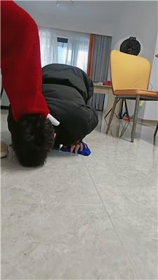 薇薇情侣主监督奴隶清理马桶 JS250203-24