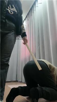 拽拽运动鞋白袜碾压踩贱奴 JS250203-23