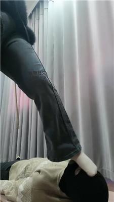 拽拽运动鞋白袜碾压踩贱奴 JS250203-23