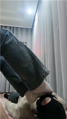 拽拽运动鞋白袜碾压踩贱奴 JS250203-23