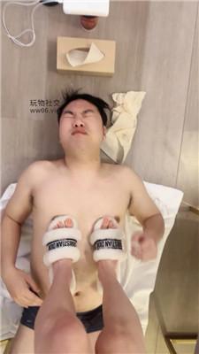 凉子漂亮网红把榜一大哥虐成狗下-双视角版 bf49735