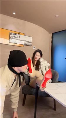 琪琪sama车模S-高跟肉丝美腿蹂躏 bf49731