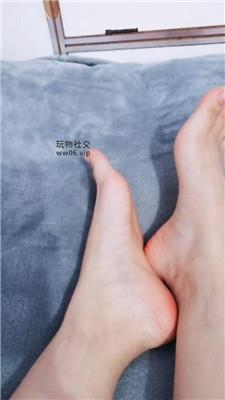 v5郡主裸足    250127-24