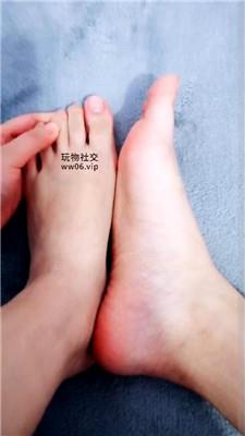 v5郡主裸足    250127-24