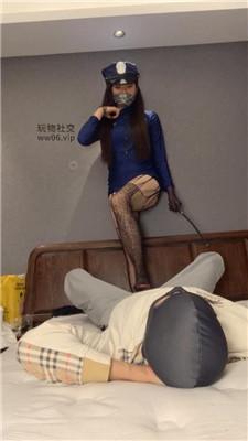 宝娜黑丝踩踏-腿绞窒息 bf50274