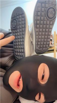 Siu姐姐脏鞋碾压踩狗头 JS250214-16