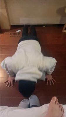 困困素人S首调-踩踏臭脚丫玩虐 bf50295