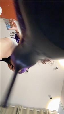 娩娩大魔王情人节把老婆送给行长    250213-9