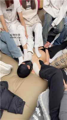 深情姐妹们玩狗的一天 bf50249