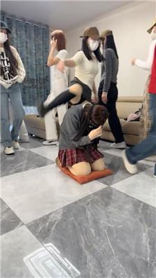 深情姐妹们玩狗的一天 bf50249