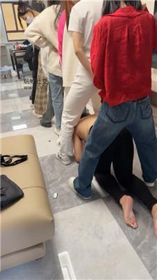 深情姐妹们玩狗的一天 bf50249