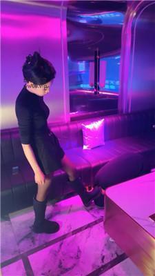 金金甘愿做KTV陪酒小妹的狗 bf50116