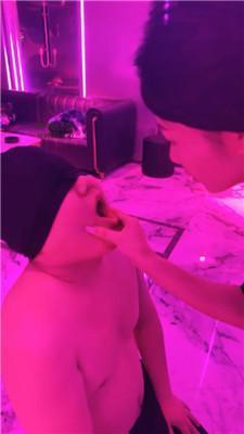 金金甘愿做KTV陪酒小妹的狗 bf50116